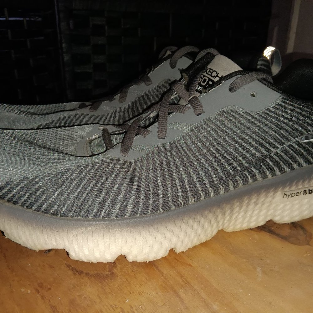 Skechers Max Road 4